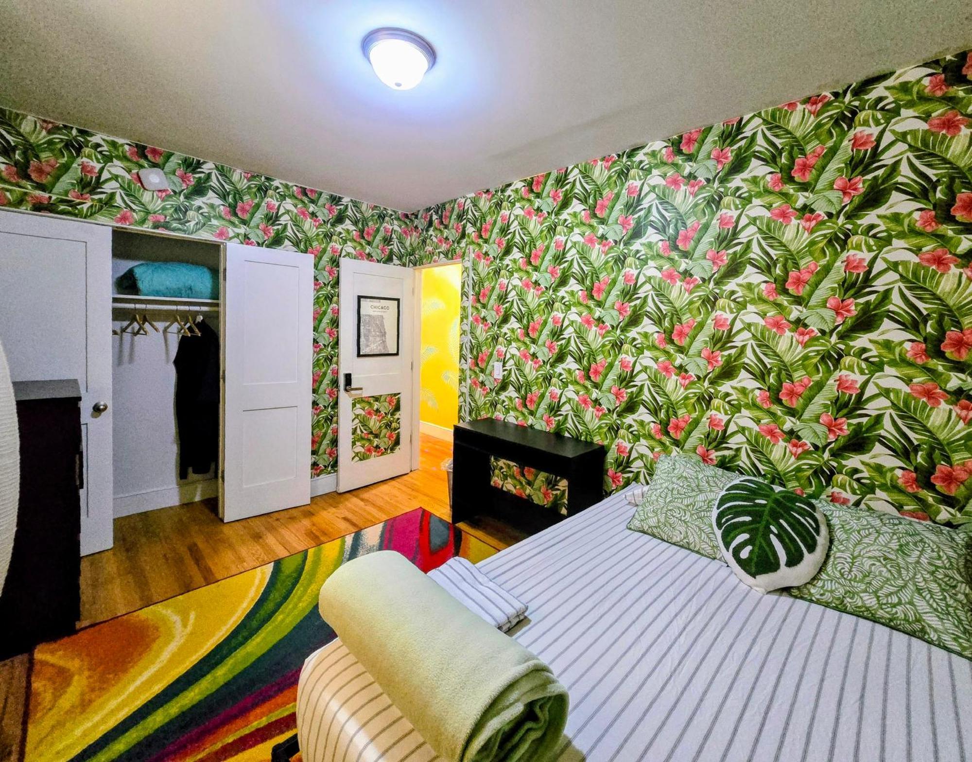 Tropical Comfort Room In Harlem Cozy Stay With Snacks & Style Нью-Йорк Екстер'єр фото