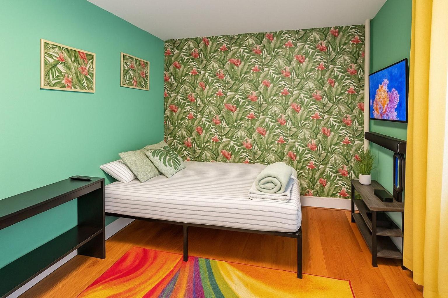 Tropical Comfort Room In Harlem Cozy Stay With Snacks & Style Нью-Йорк Екстер'єр фото